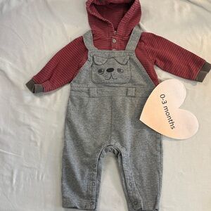 Infant  - 1 piece - combined outfit.
